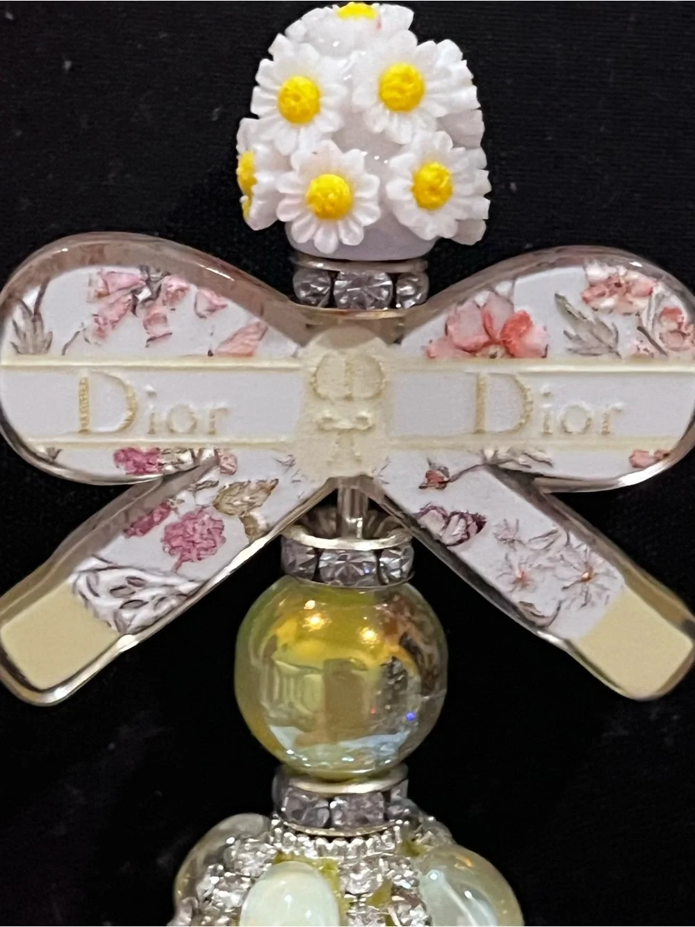 Designer inspired yellow floral daisy and bow decor monogram focal fancy pen